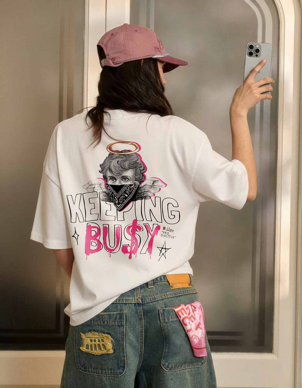 Футболка Keeping Busy