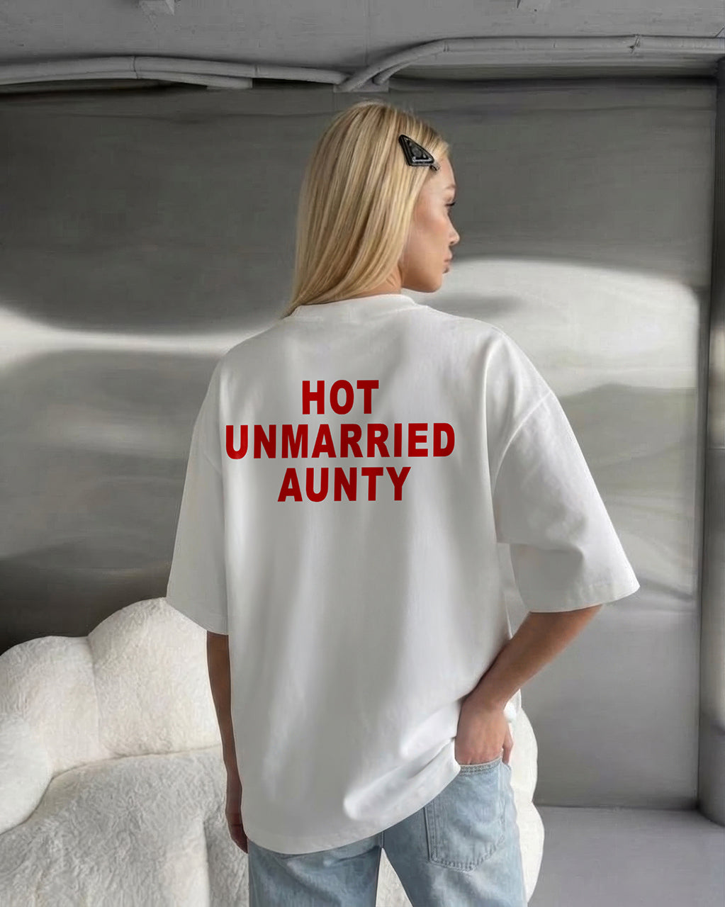 Футболка Hot Unmarried Aunty